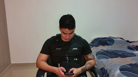 Snapshot of diego_cazas chatting on 06.17.26 DIEGO CAZAS online show from 06.17.26
