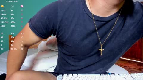 Snapshot of diegocr_ chatting on 02.08.26 Diego online show from 02.08.26