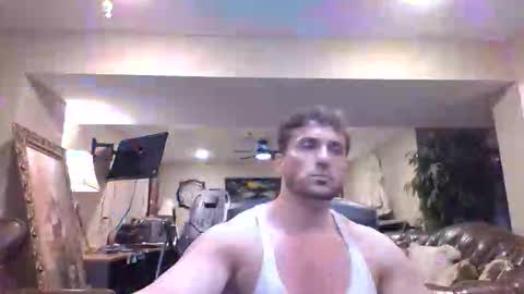 Snapshot of diegodavids chatting on 05.19.26 diegodavids online show from 05.19.26