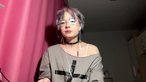 Snapshot of diegomiley chatting on 05.12.26 Lilit online show from 05.12.26