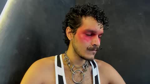 diemond_latinx98 online show from 12.18.25