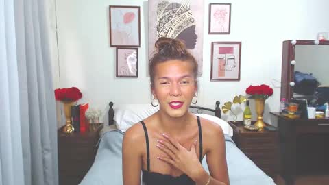 Snapshot of diense17 chatting on 12.23.24 Dennesse online show from 12.23.24