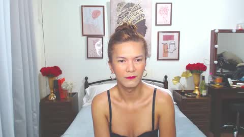 Snapshot of diense17 chatting on 12.24.24 Dennesse online show from 12.24.24