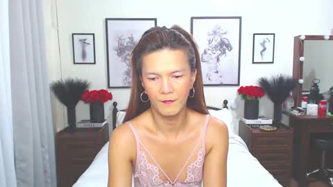 Snapshot of diense17 chatting on 02.09.25 Dennesse online show from 02.09.25