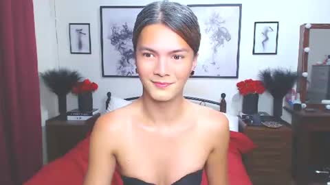 Dennesse online show from 11.08.25