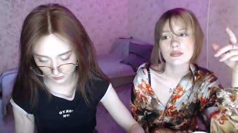 Hi im Alice 3 Im usualy online 03-10 or 17-21 UTC0 online show from 03.10.26