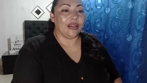 Snapshot of dihayara chatting on 01.09.25 Mariana online show from 01.09.25