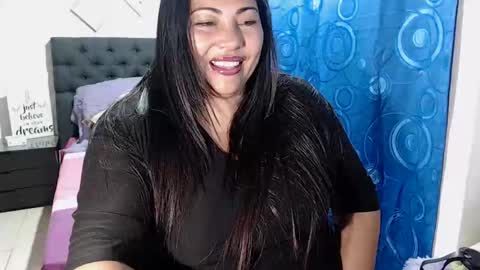 Snapshot of dihayara chatting on 01.22.25 Mariana online show from 01.22.25