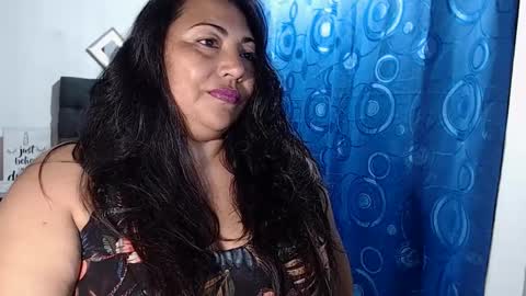 Snapshot of dihayara chatting on 01.25.25 Mariana online show from 01.25.25