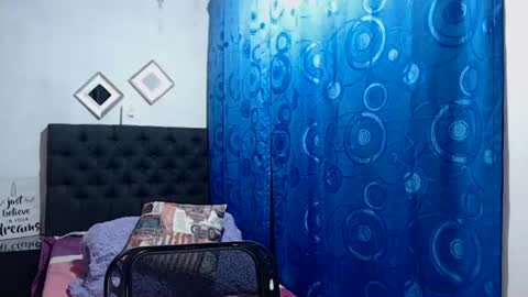 Snapshot of dihayara chatting on 02.14.25 Mariana online show from 02.14.25