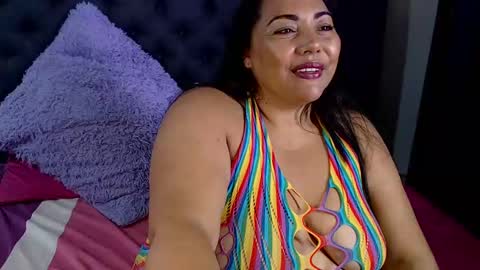 Snapshot of dihayara chatting on 02.19.25 Mariana online show from 02.19.25