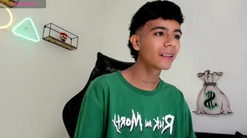 dikey_18 online show from 02.09.25