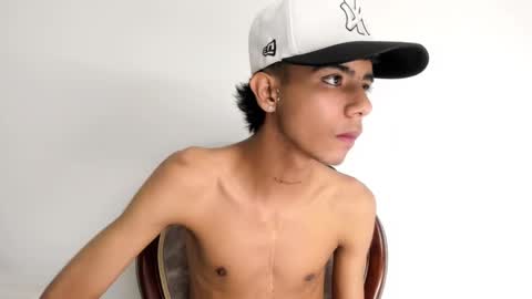 dikey_18 online show from 02.19.25