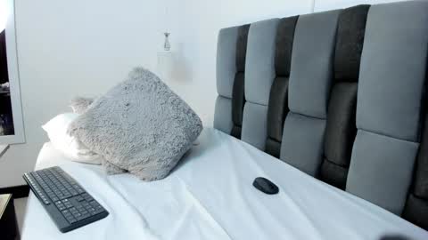 dikey_18 online show from 02.26.25