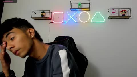 dikey_18 online show from 03.07.25