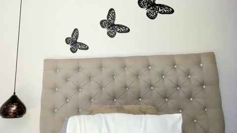 dikey_18 online show from 09.25.25