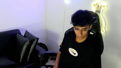 dikey_18 online show from 10.02.25