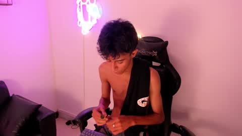 dikey_18 online show from 10.03.25