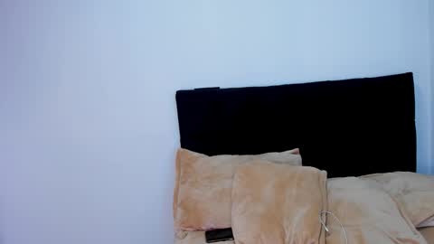 Dilan Coy online show from 12.03.24