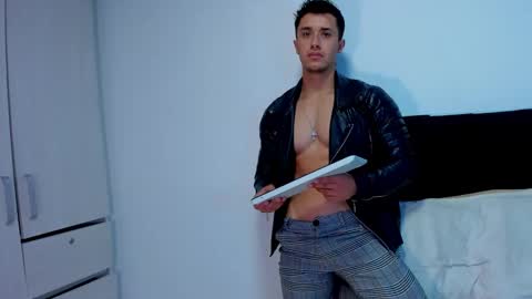 Dilan Coy online show from 01.17.25