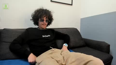 Snapshot of dilan_wolfe chatting on 04.24.26 Dilan online show from 04.24.26