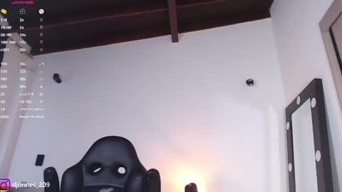 Snapshot of dilanjonnes chatting on 06.17.26 DilanJonnes online show from 06.17.26