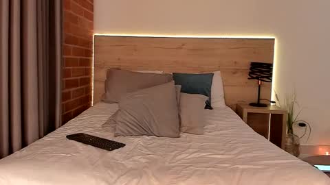 Dilarahkesh  online show from 12.13.24