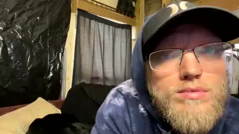 Snapshot of dilf_96 chatting on 01.08.26 Daddy online show from 01.08.26