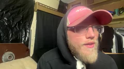 Snapshot of dilf_96 chatting on 01.13.26 Daddy online show from 01.13.26