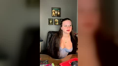 Snapshot of dilis1419 chatting on 05.28.26 DILIS online show from 05.28.26