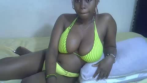 Snapshot of dime010 chatting on 02.09.25 dime online show from 02.09.25