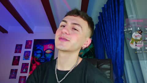 Julian Independent Model online show from 12.08.24