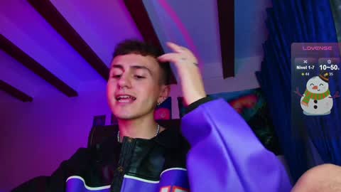 Julian Independent Model online show from 12.23.24