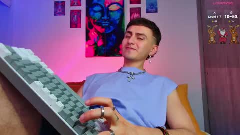 Julian Independent Model online show from 12.03.25