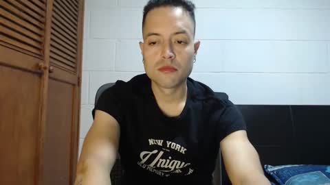 Snapshot of dimitri_quiet chatting on 05.06.26 Dimitri online show from 05.06.26