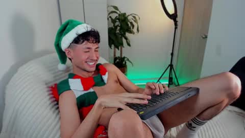 Snapshot of dimitri_targaryen chatting on 12.21.24 Fabian online show from 12.21.24