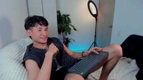 Snapshot of dimitri_targaryen chatting on 12.28.24 Fabian online show from 12.28.24