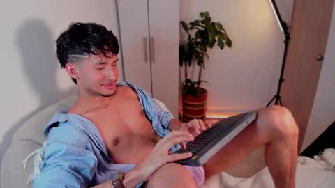 Snapshot of dimitri_targaryen chatting on 01.08.25 Fabian online show from 01.08.25