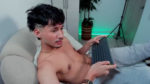 Snapshot of dimitri_targaryen chatting on 01.22.25 Fabian online show from 01.22.25