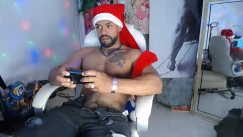 Snapshot of dimitry_muscle chatting on 12.07.24 dimitry kyle mucle online show from 12.07.24