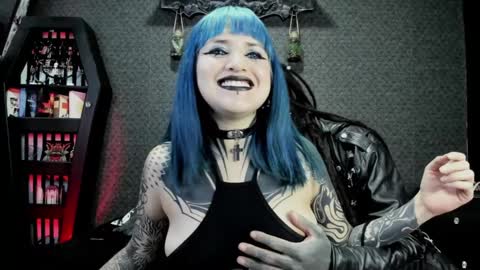 Snapshot of dimmuanddarkness chatting on 01.11.25 dimmuanddarkness online show from 01.11.25
