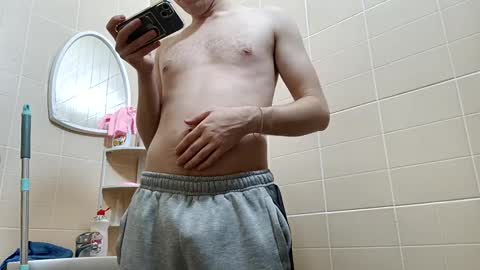 Snapshot of dimyanworld000 chatting on 12.12.24 D V online show from 12.12.24