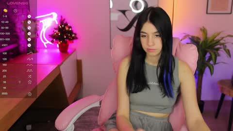 Dina Foxxx online show from 12.12.24