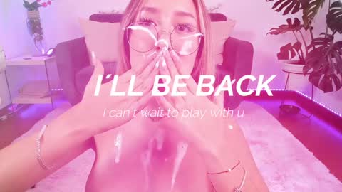 Snapshot of dina_ride chatting on 12.26.24 online show from 12.26.24