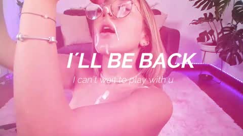 Snapshot of dina_ride chatting on 02.21.25 online show from 02.21.25