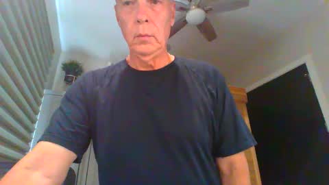 Snapshot of dinger524678 chatting on 05.12.26 dinger524678 online show from 05.12.26