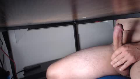 Snapshot of dingleberriesxl chatting on 02.19.25 Capt. Dingle online show from 02.19.25