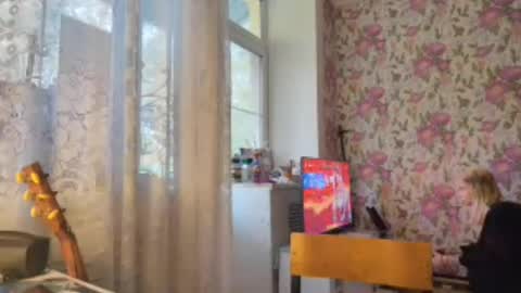 dinorahmroczkowski online show from 09.25.25