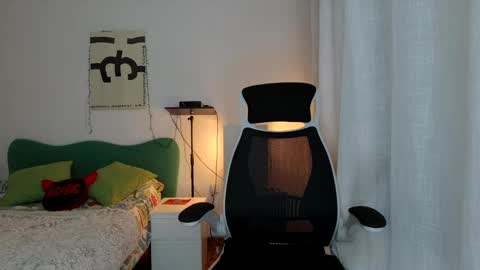 Anglica A online show from 02.28.25