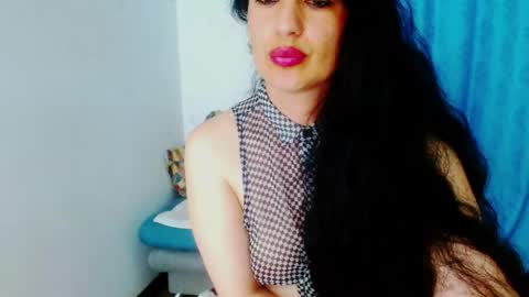 Snapshot of diosa_gil chatting on 04.15.26 diosa_gil online show from 04.15.26